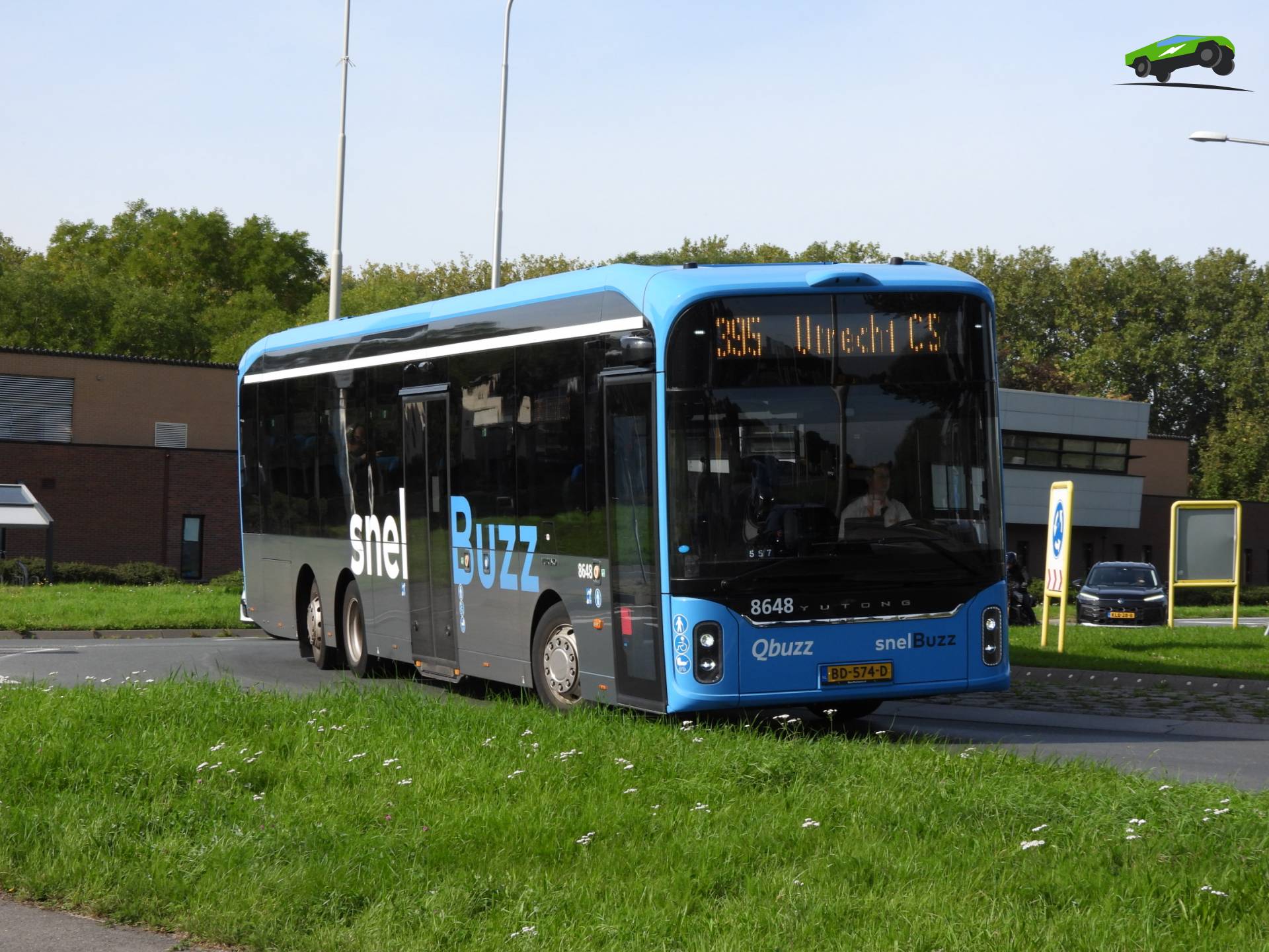 Qbuzz 8648 Yutong U13 LE op lijn 395 naar Utrecht CS