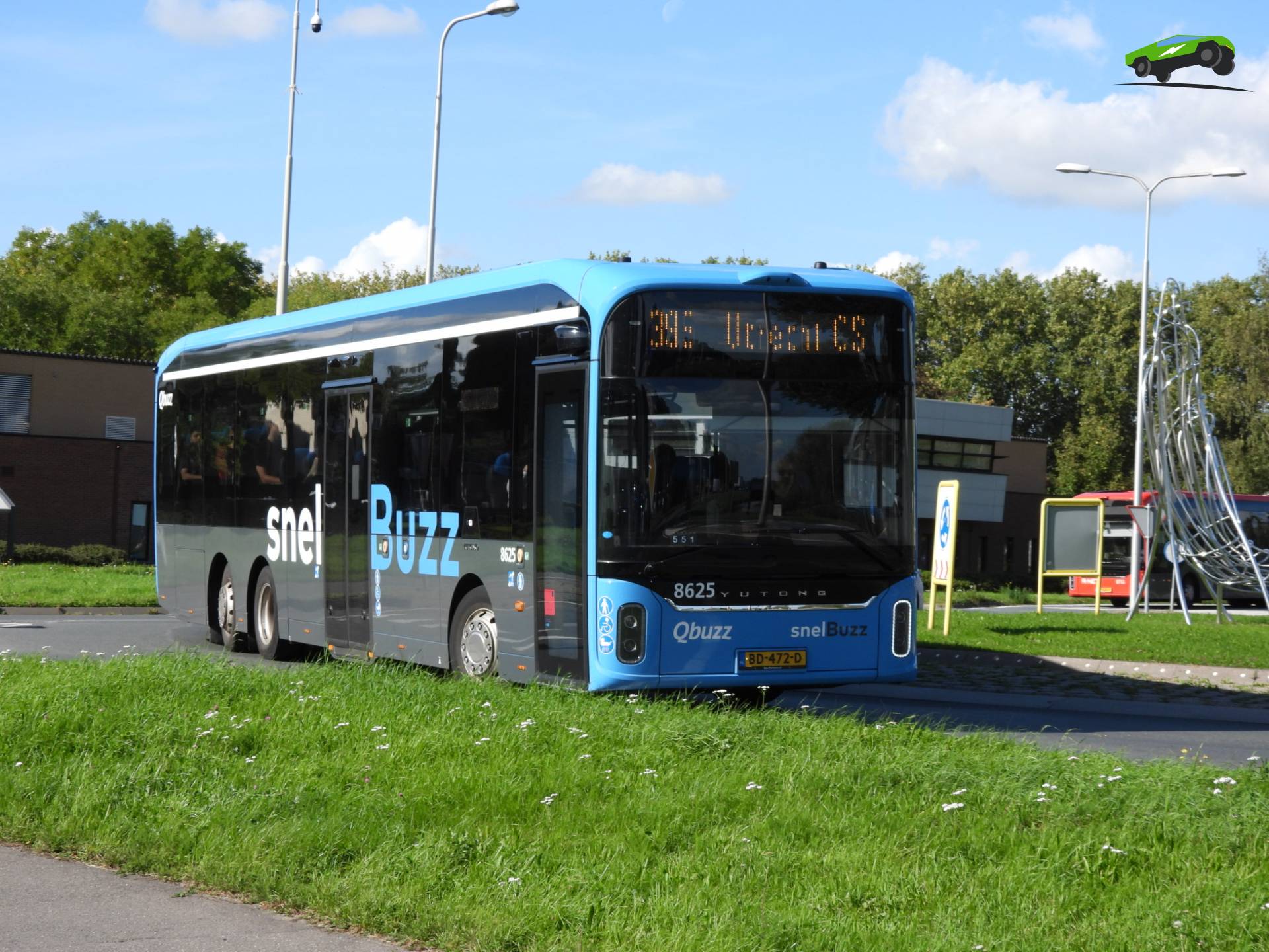 Qbuzz 8625 Yutong U13 LE op lijn 395 naar Utrecht CS