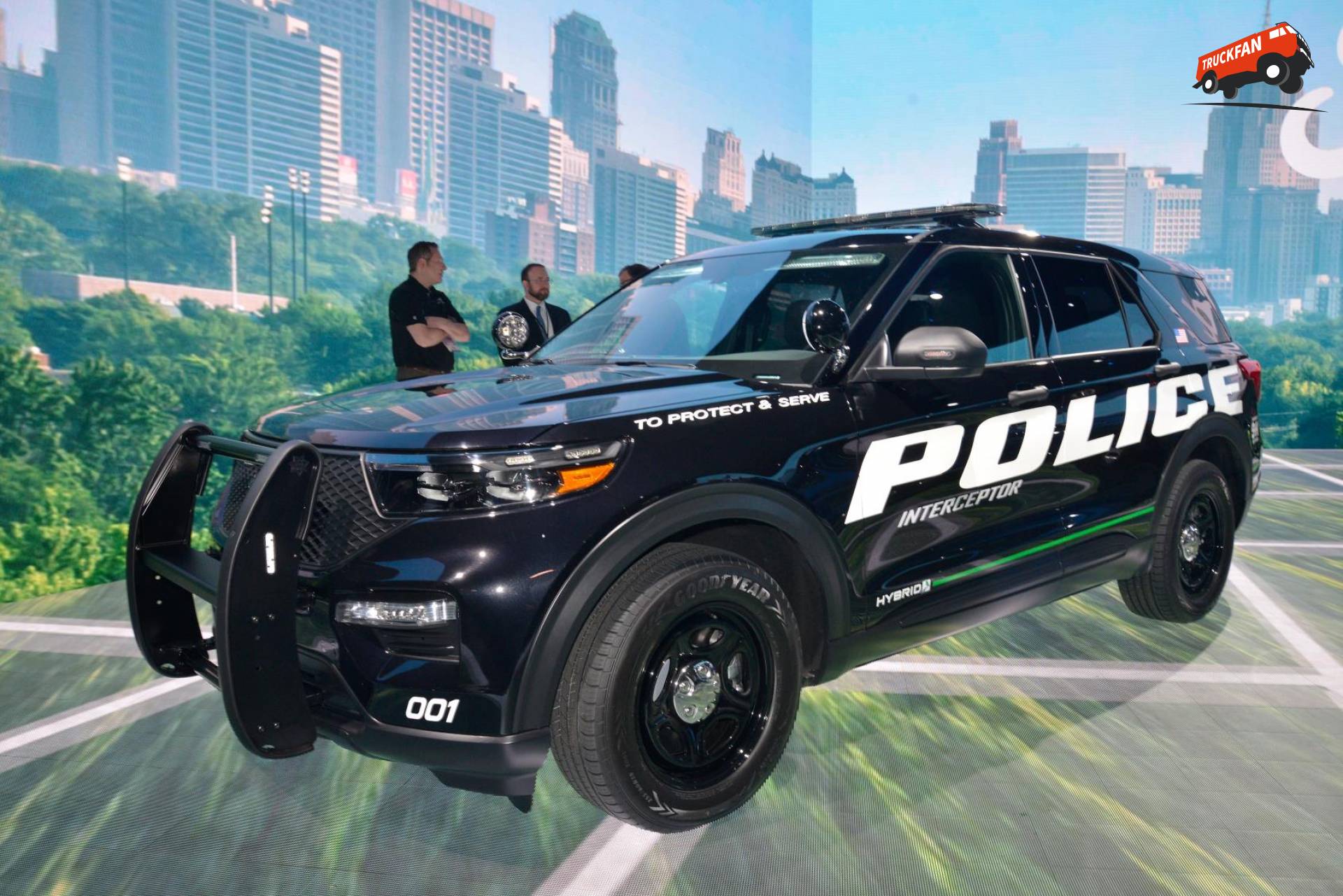 Persoto van een Ford Explorer, opgebouwd als politiewagen. 
