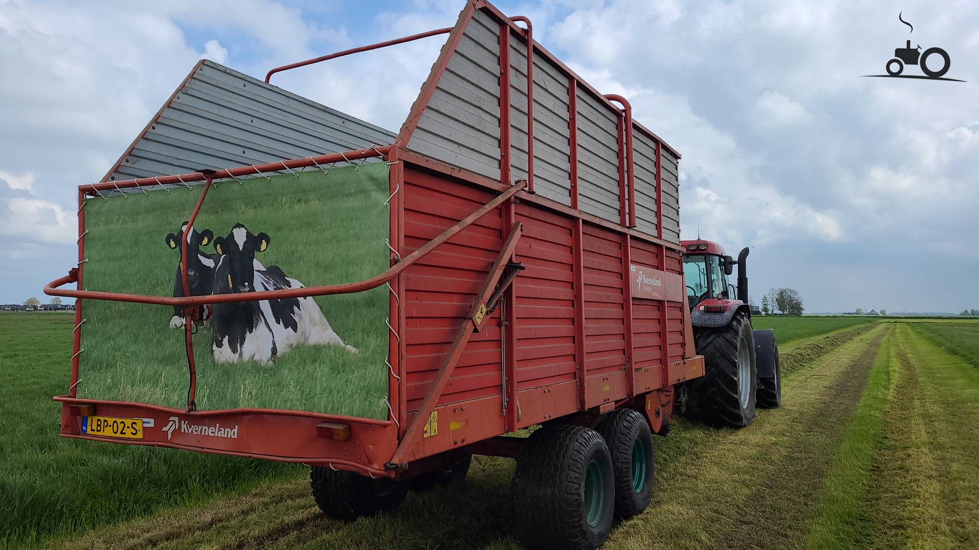 Foto van een Kverneland TA 465, voor dik vier tientjes je eigen koeien op fotoprint. Zaten de...
