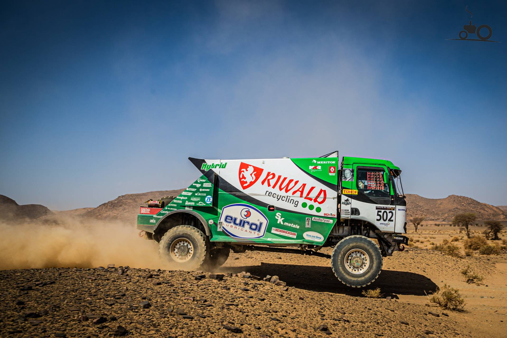 Riwald Dakar Team na tegenslag nu etappe winst  Almelo, 12 oktober 2021 – Het Riwald Dakar Team...
