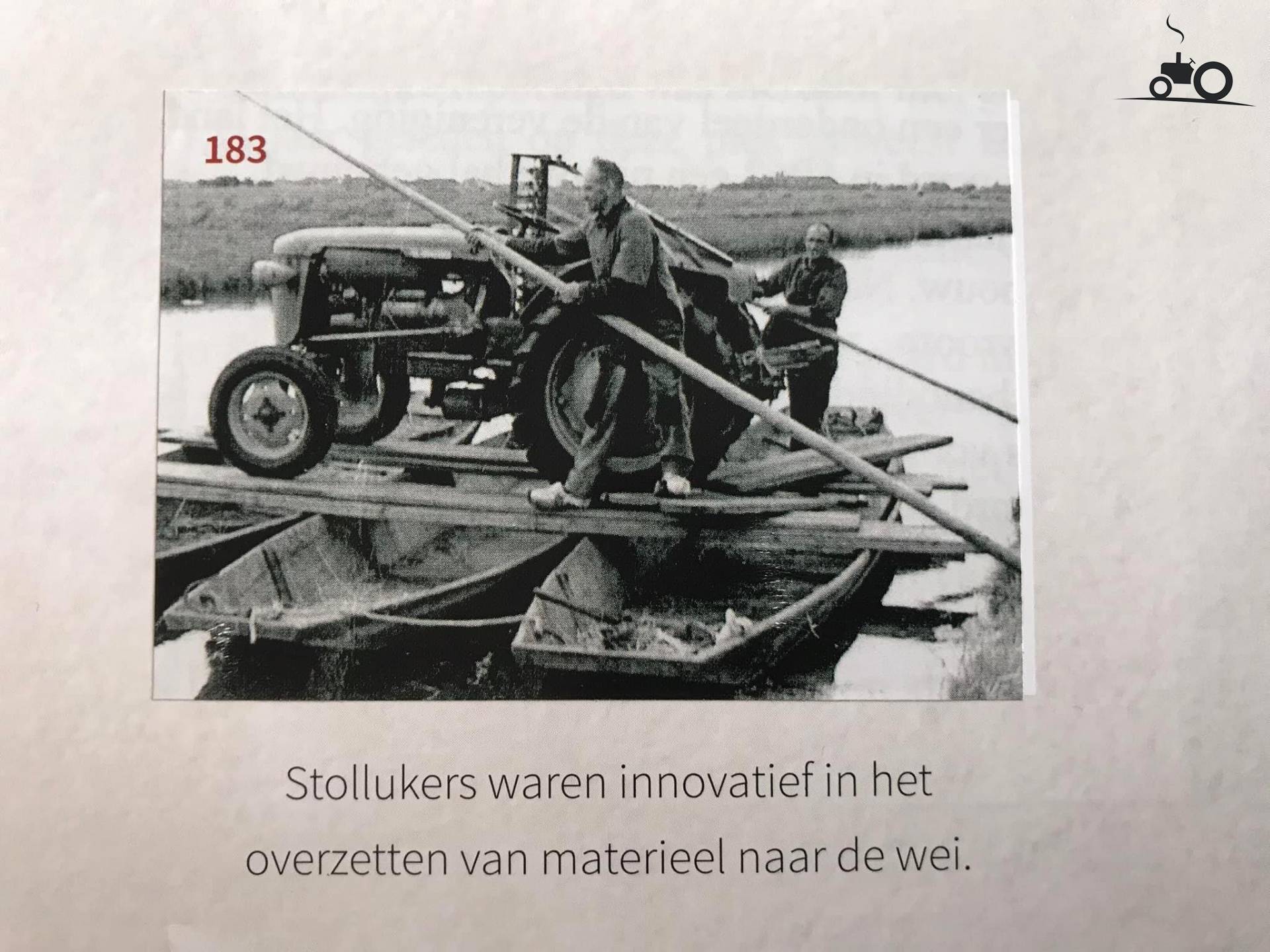 Foto van een Same Onbekend Prachtige foto van Piet van Dam.De Same naar het land varen om het...