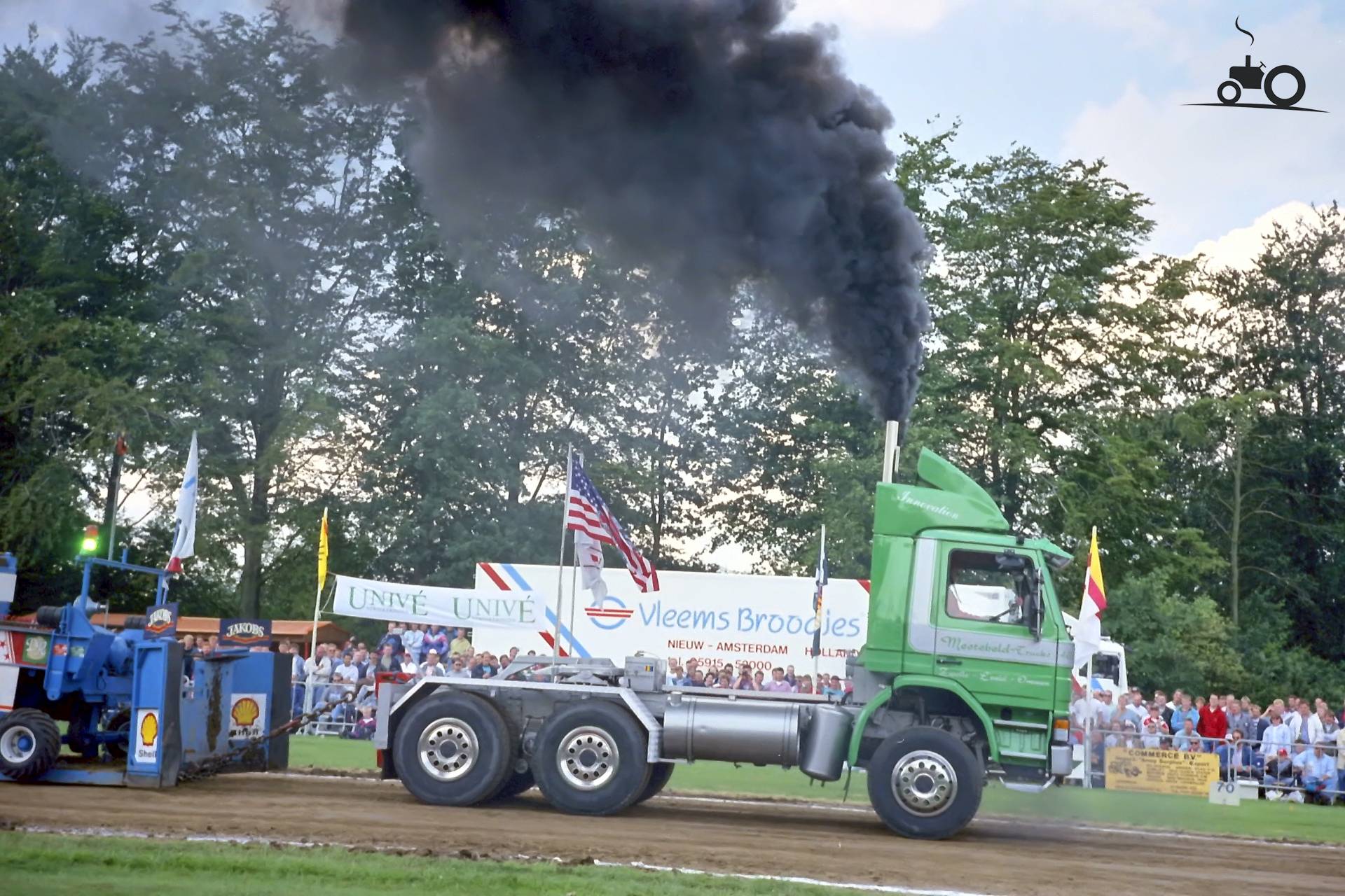 Op deze foto is Mestebeld Trucks B.V. (Zwolle) × actief met een Scania 143. Tractor pulling Eext...